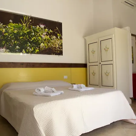 Aparthotel Casale Verderame 3*