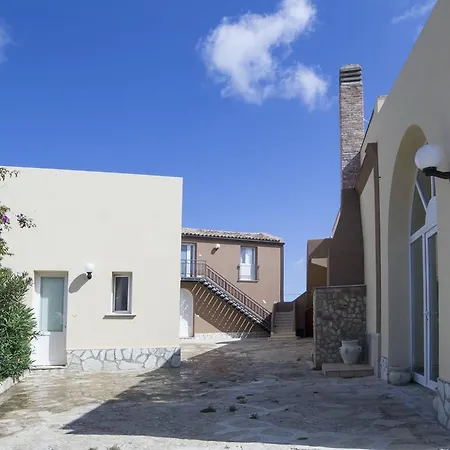 Residence Casale Verderame Aparthotel 3*